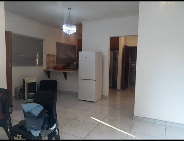 2 BEDROOM APARTMENT FOR SALE IN RUSTENBURG CENTRAL